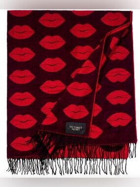 VICTORIA'S SECRET REVERSIBLE
FLIRT RED LIPS THROW BLANKET
50"×60" FRINGE 💋